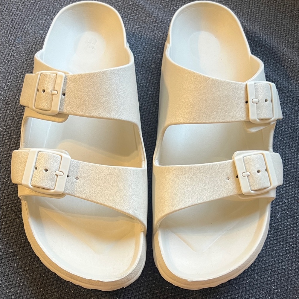 Women’s Cream Sandals